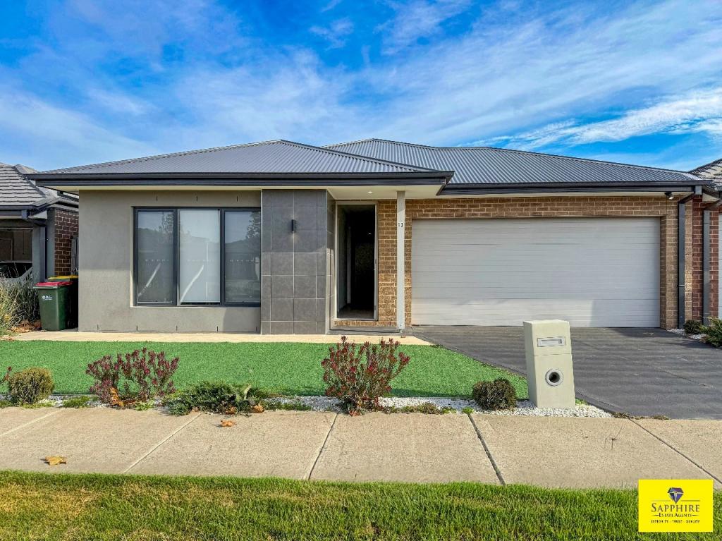13 WILLAROY BVD, DONNYBROOK, VIC 3064