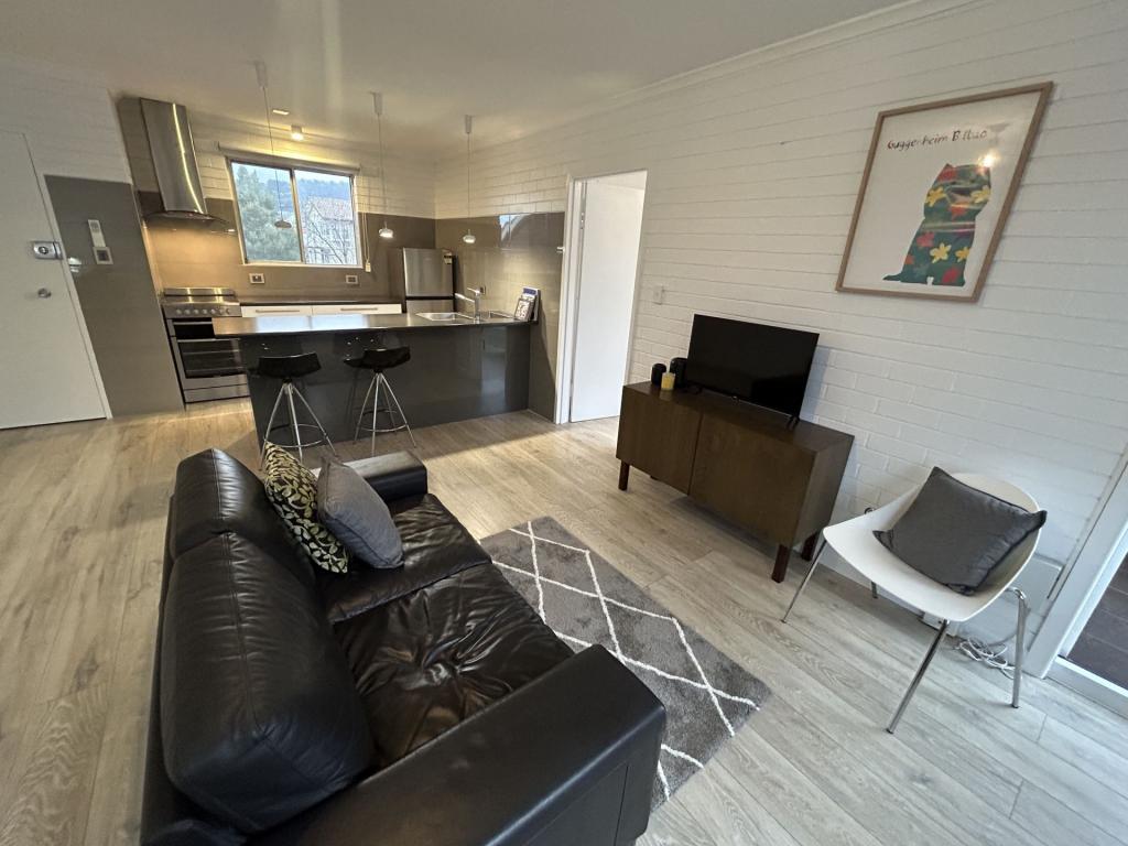 10/15 Greenlands Ave, Sandy Bay, TAS 7005