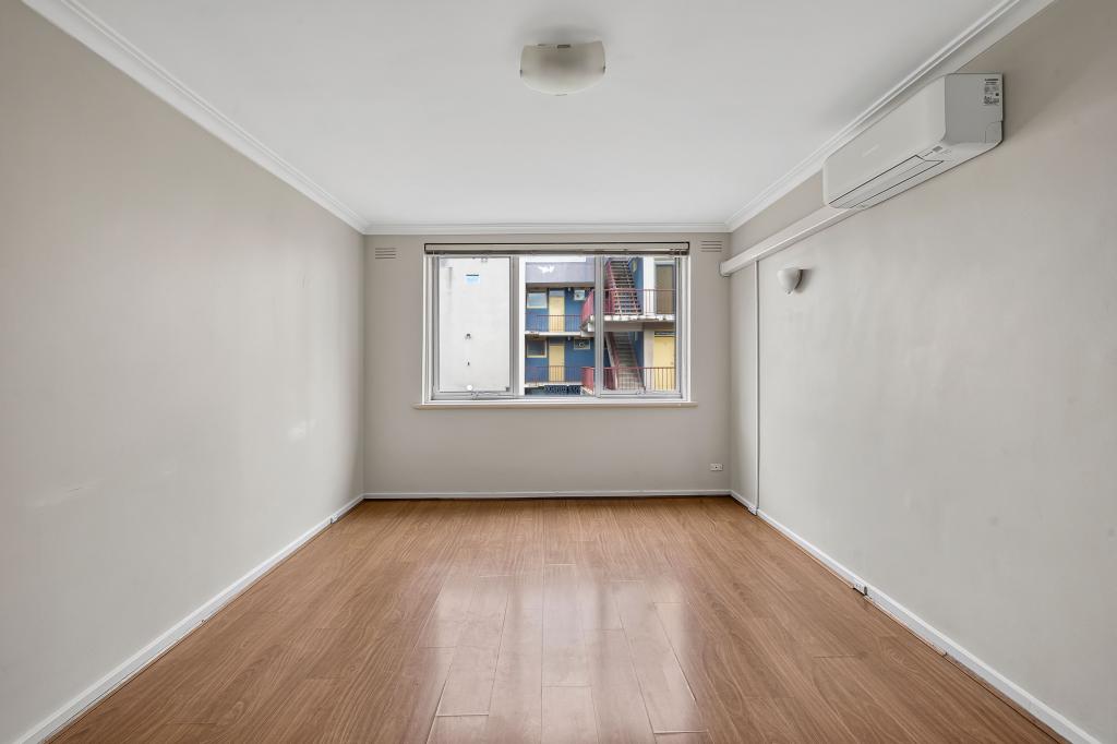 25/4 Alfred Sq, St Kilda, VIC 3182