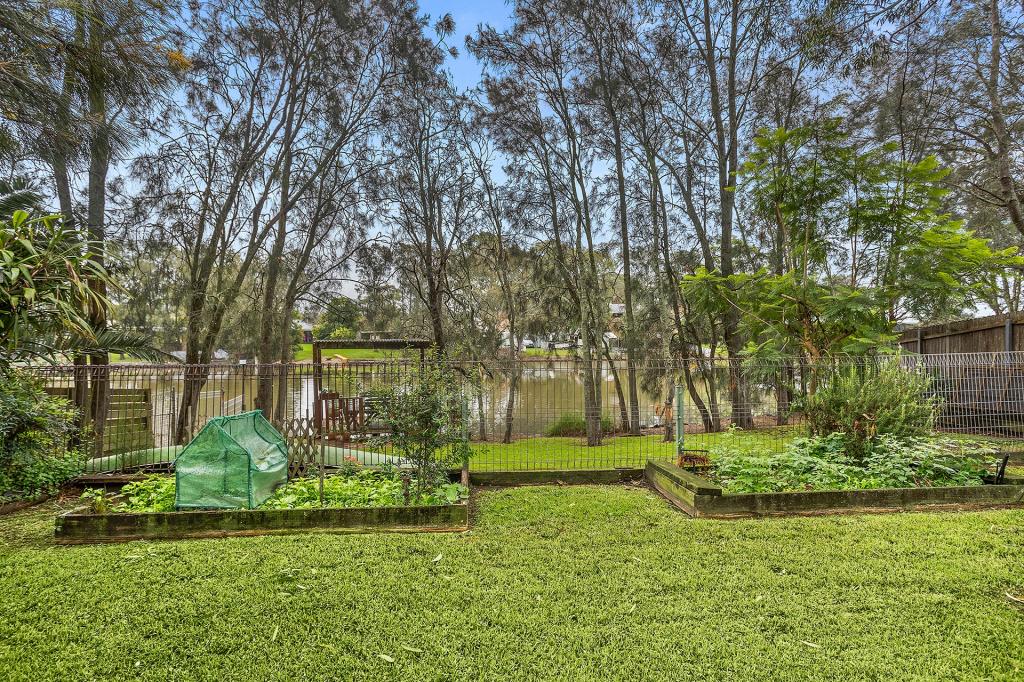 15 Bridge Ave, Oak Flats, NSW 2529