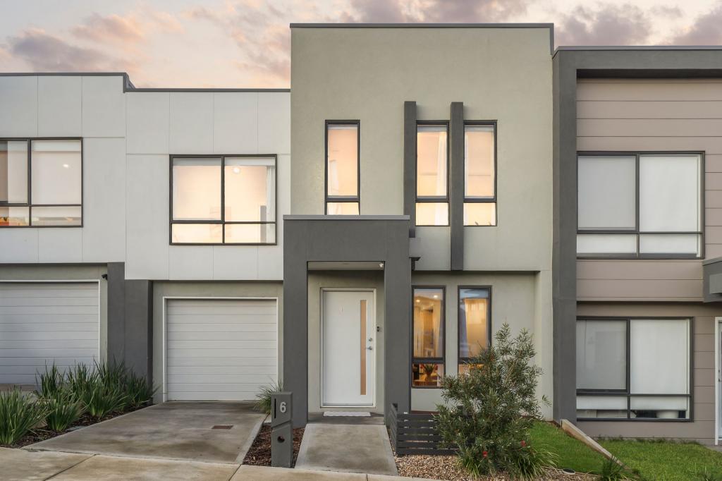 6 MACOMB WAY, CHARLEMONT, VIC 3217