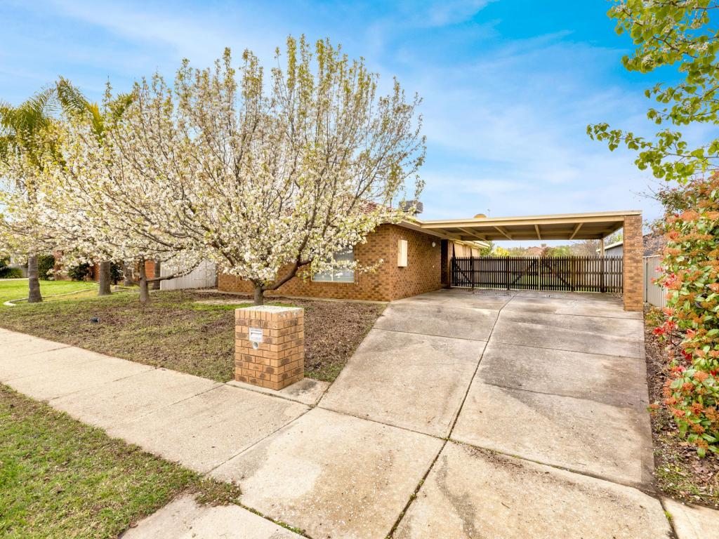 31 Edinburgh Cct, West Wodonga, VIC 3690