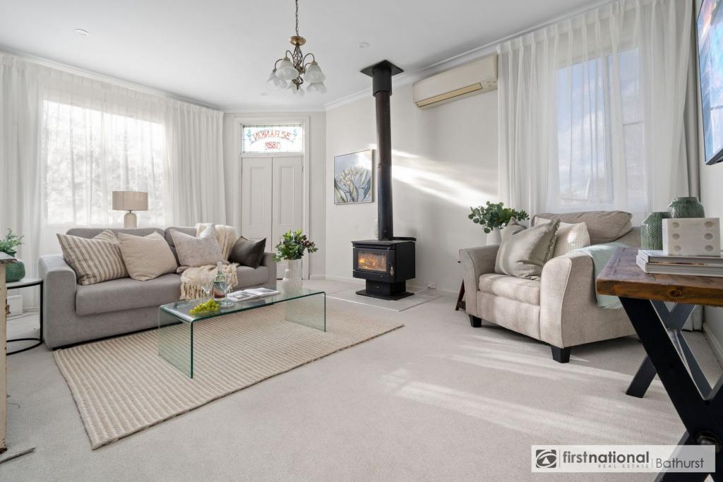 32 RANKIN ST, BATHURST, NSW 2795