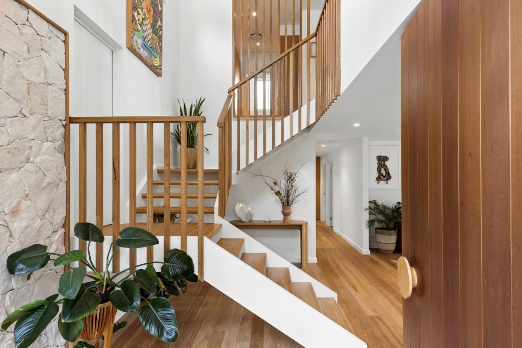 17 Hillside Rd, Avoca Beach, NSW 2251