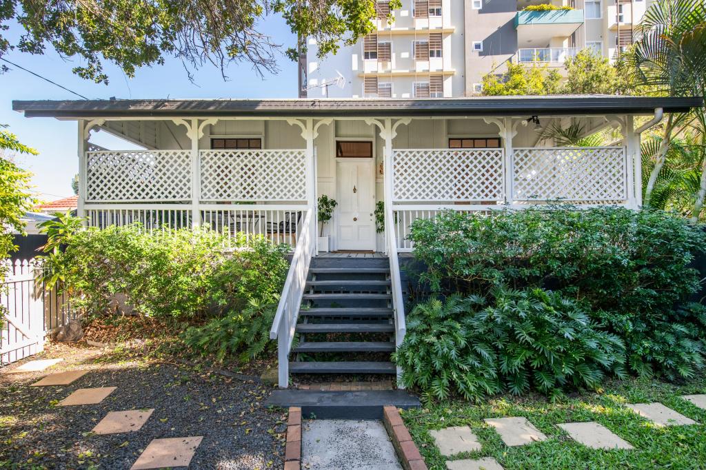 42 Bauer St, Southport, QLD 4215