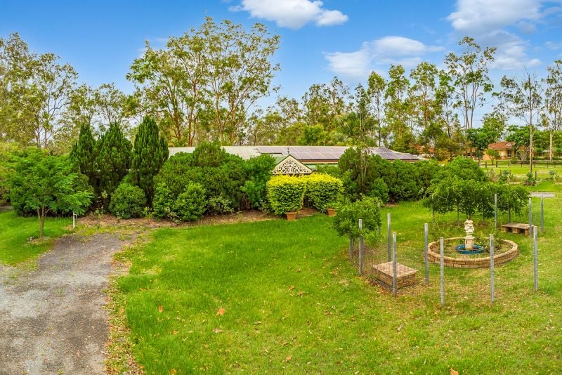 22-26 BUSHMAN DR, FLAGSTONE, QLD 4280