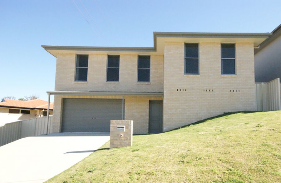 2b Hampshire Cl, Coffs Harbour, NSW 2450
