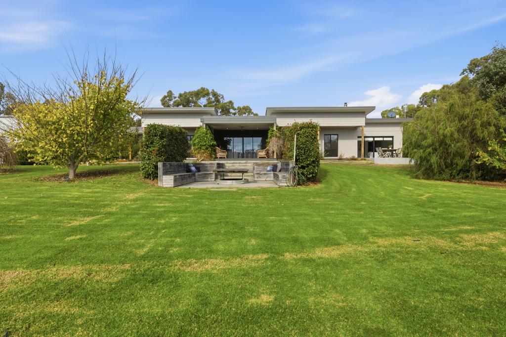 26 Old Coach Lane, Longford, VIC 3851