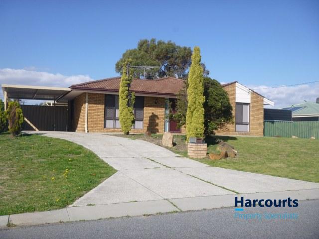 2 Gore Pl, Hillarys, WA 6025