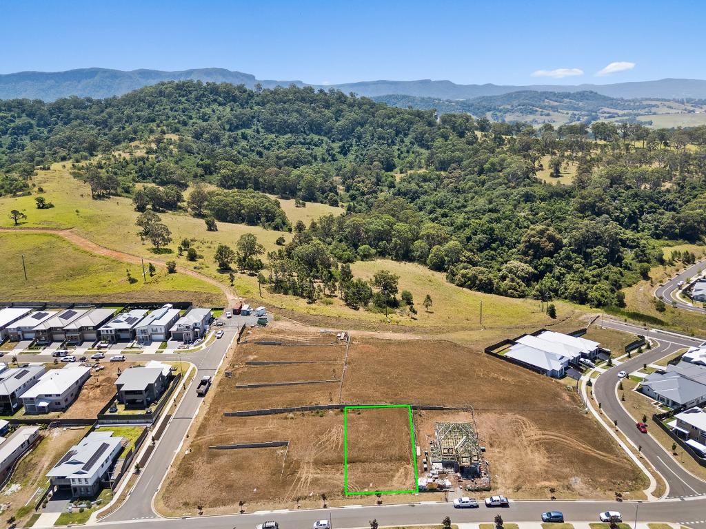 22 Bristlebird Dr, Calderwood, NSW 2527