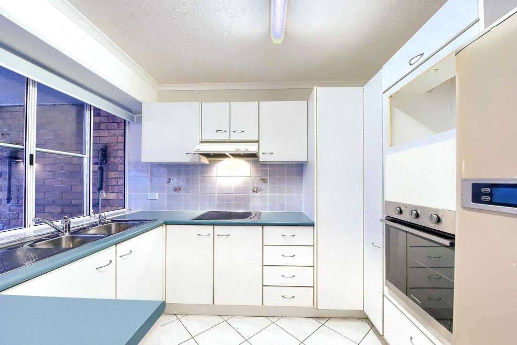 2/6-8 Muraban St, Mooloolaba, QLD 4557