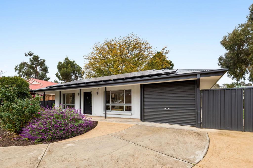16 Elm Dr, Oakbank, SA 5243