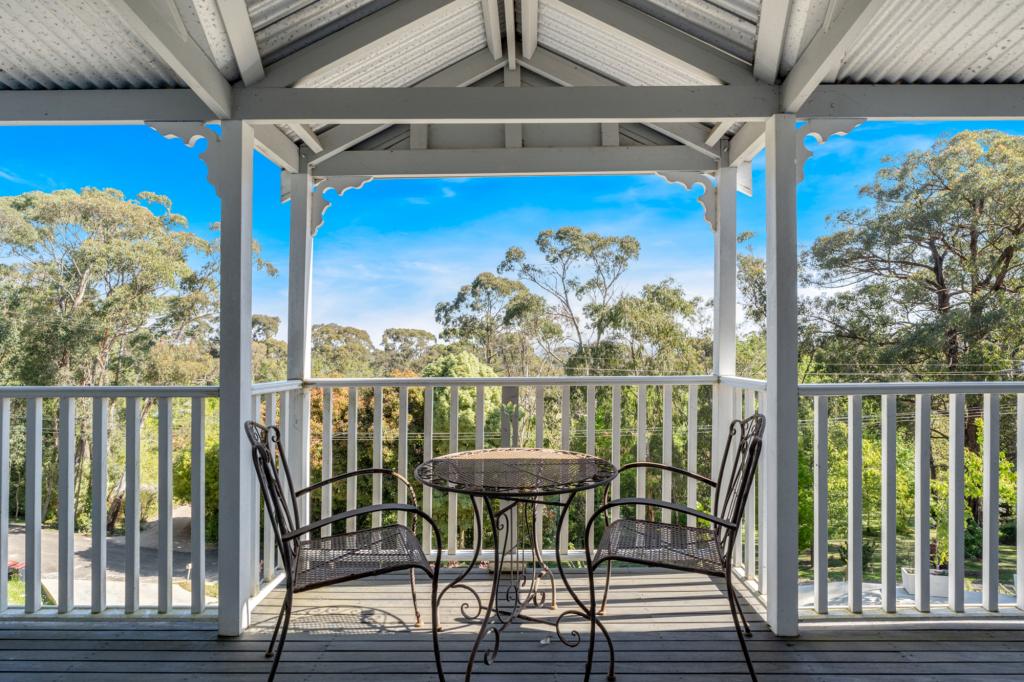 36 MABEL CRES, MOUNT MACEDON, VIC 3441