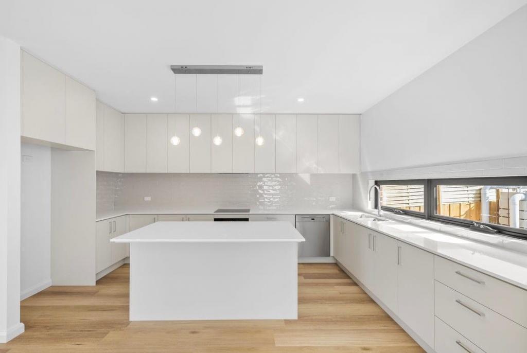 7 ALDER ST, BURWOOD, VIC 3125