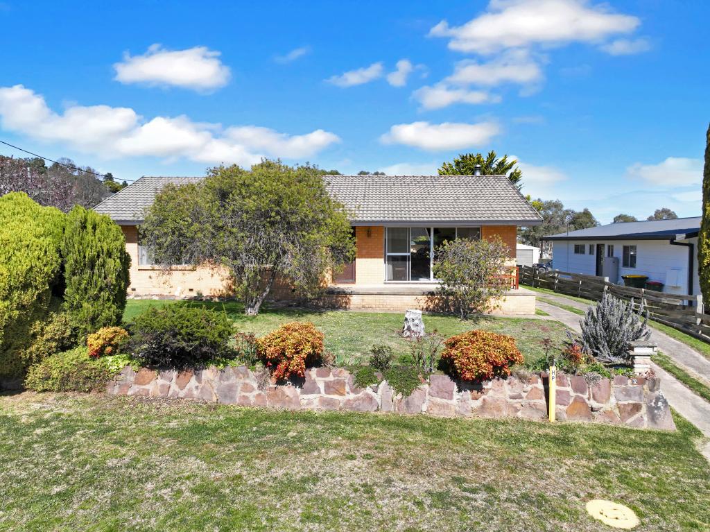 32 Burton St, Bombala, NSW 2632
