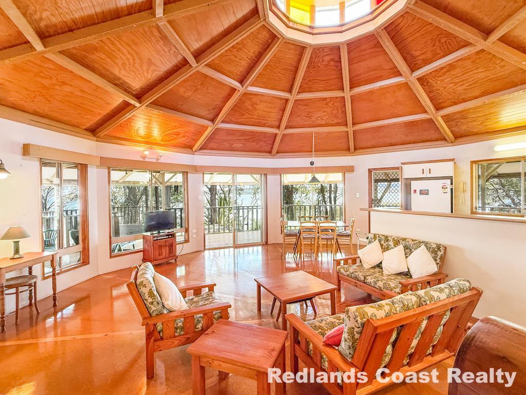 1 Clarke Tce, Lamb Island, QLD 4184
