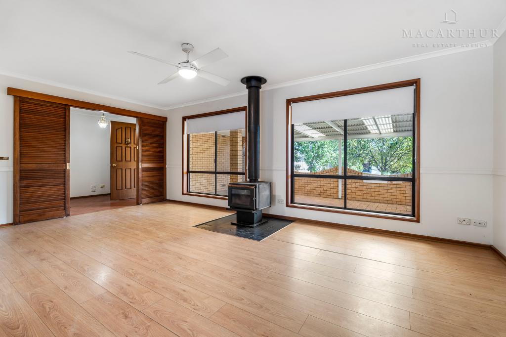 2 Melkin Ave, Glenfield Park, NSW 2650