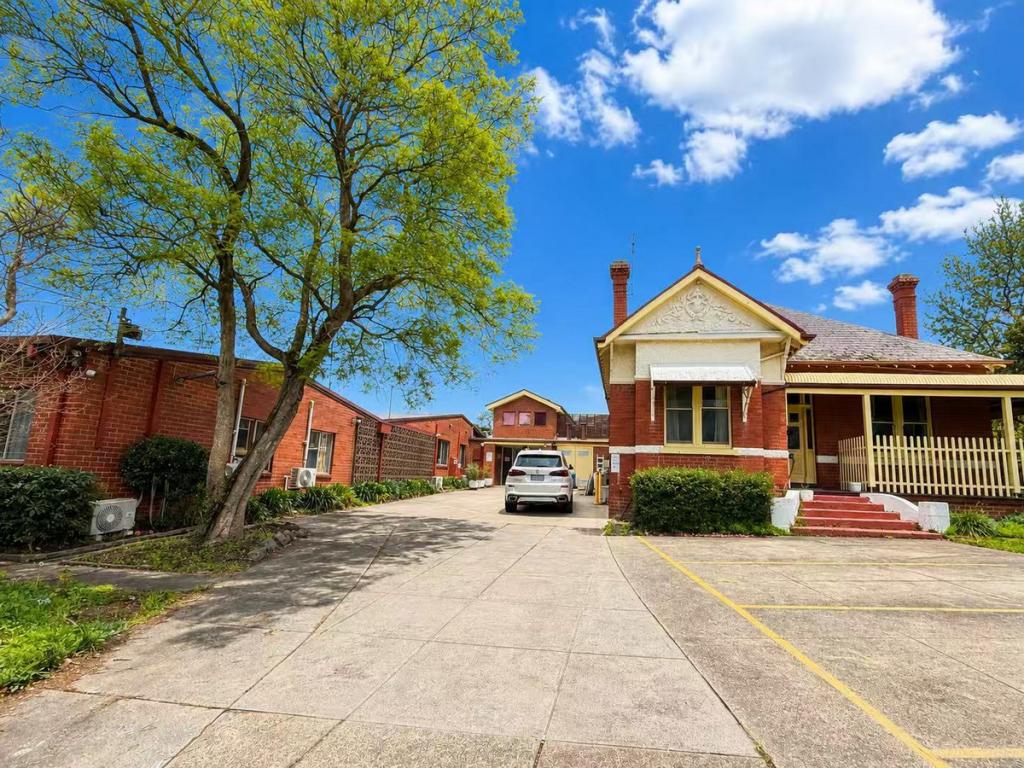 32–34 Kangerong Rd, Box Hill, VIC 3128