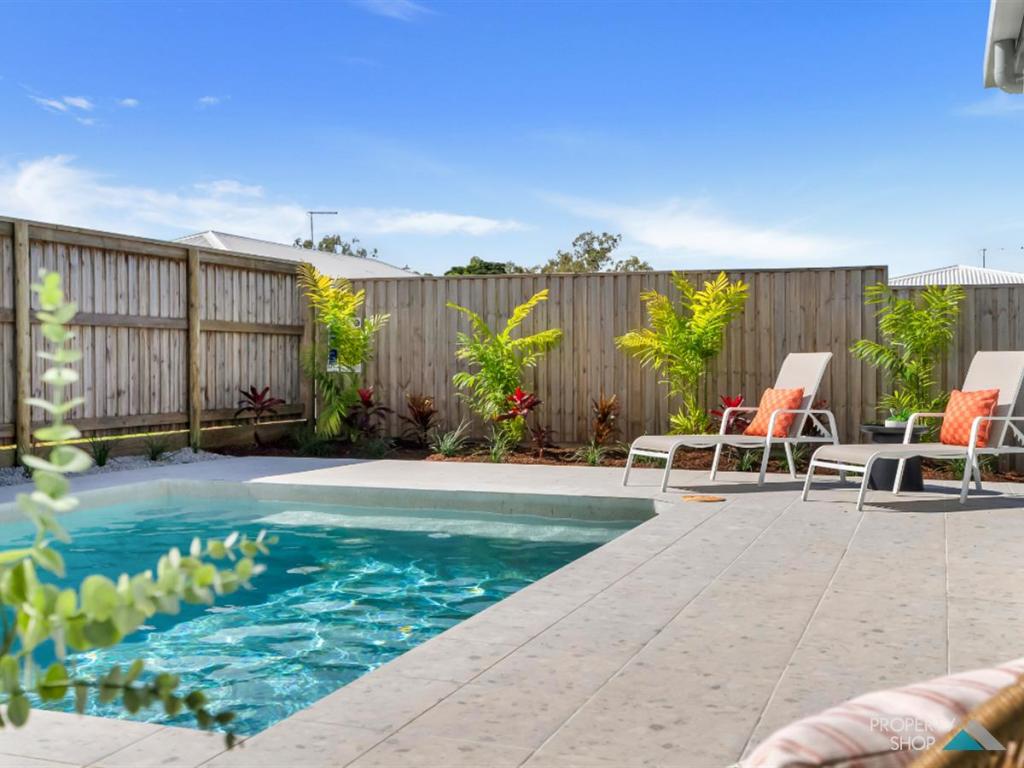 6 ISLAND AVE, KEWARRA BEACH, QLD 4879
