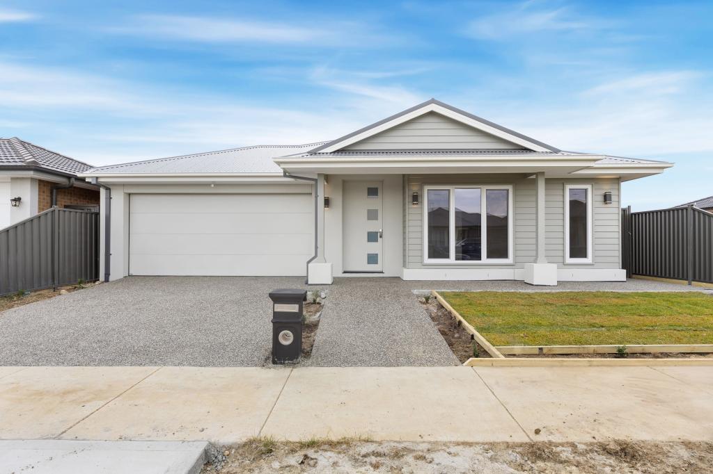 29 LAKELAND DR, LUCAS, VIC 3350