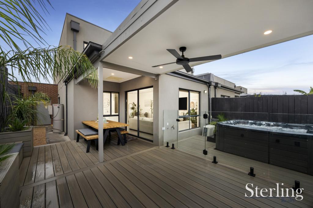 44 TRAFFORD DR, TRUGANINA, VIC 3029