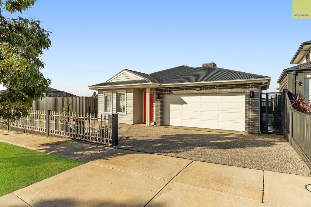 27 Simmons Dr, Bacchus Marsh, VIC 3340