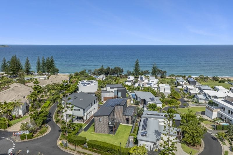 4 Pelican Cl, Sapphire Beach, NSW 2450