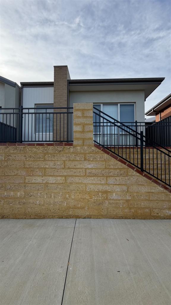24 Jewel Way, Banksia Grove, WA 6031