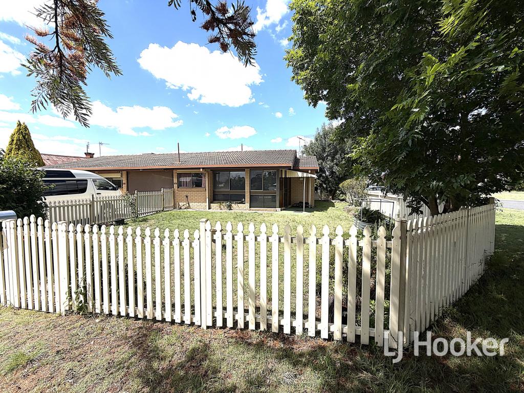 2/82 Lawrence St, Inverell, NSW 2360