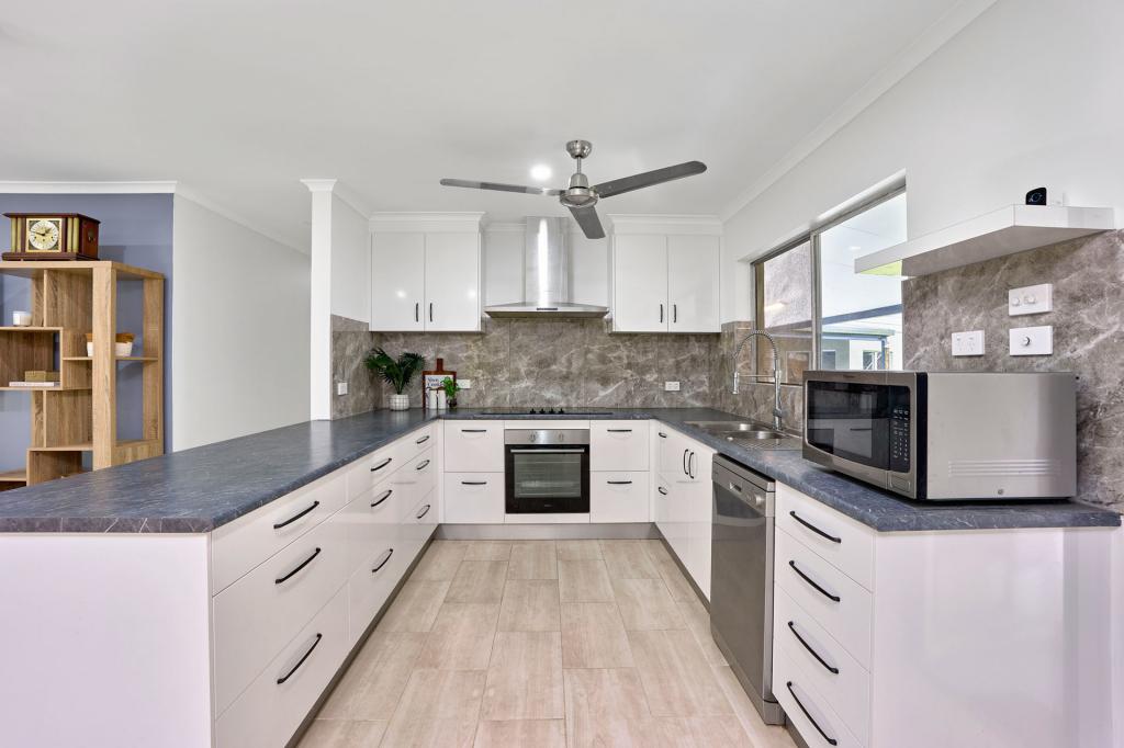 8 Ulambi Cl, White Rock, QLD 4868