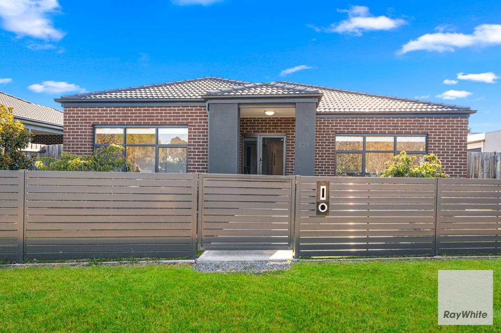 529 Sunshine Ave, Taylors Lakes, VIC 3038