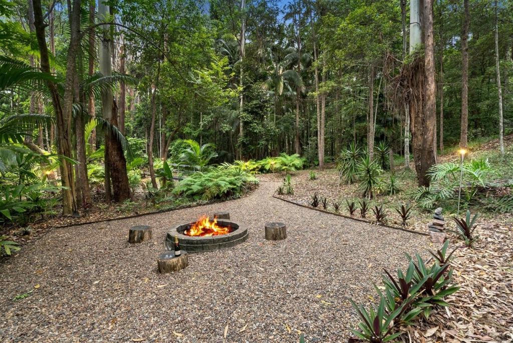 132 WHITES RD, BUDERIM, QLD 4556