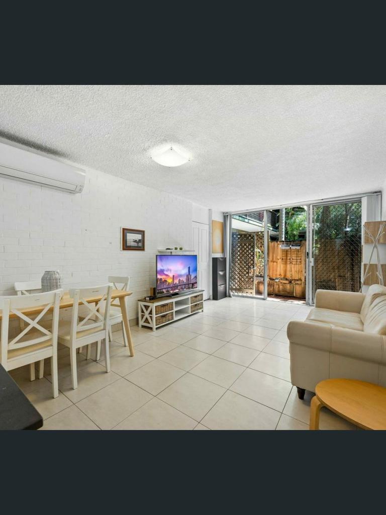 Apartment 4/124 Sir Fred Schonell Dr, St Lucia, QLD 4067