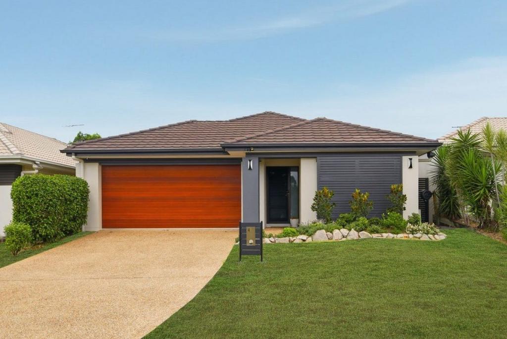 4 WALLIS CCT, NORTH LAKES, QLD 4509