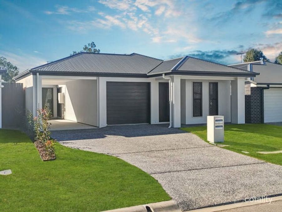 1/8 Regatta Cct, Burpengary, QLD 4505