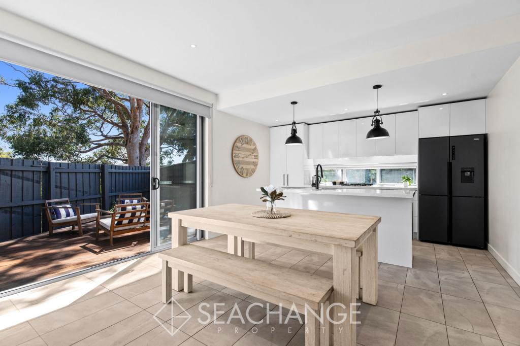 2/7 Sunningdale Ave, Mornington, VIC 3931