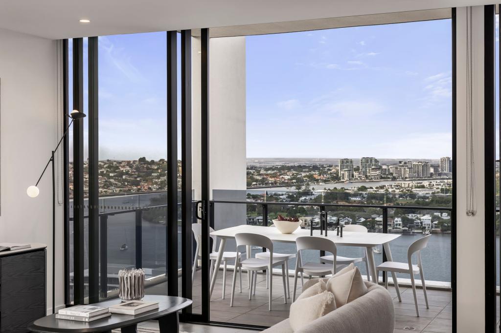 2502/12 CUNNINGHAM ST, NEWSTEAD, QLD 4006
