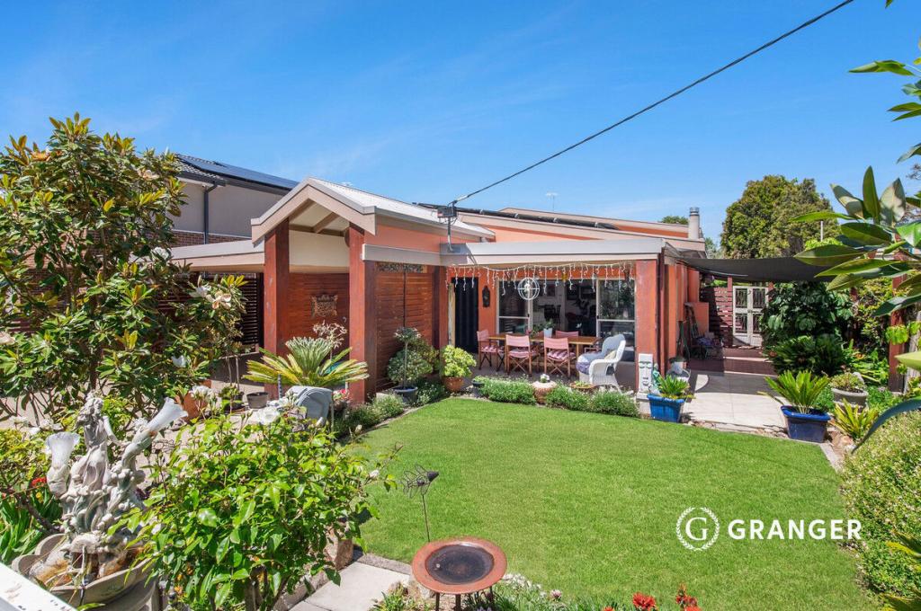 28 THE AVENUE, MCCRAE, VIC 3938