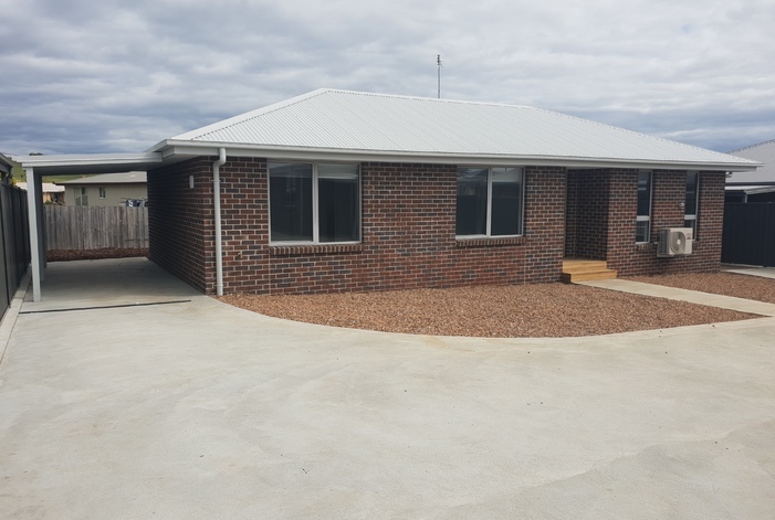 1/4 Tandara Pl, East Devonport, TAS 7310