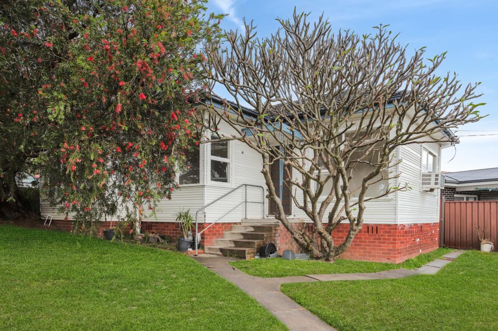 83 Bungaree Rd, Toongabbie, NSW 2146