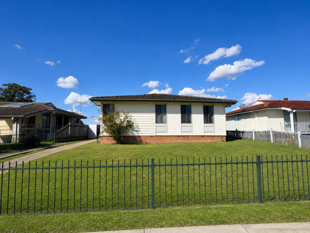 8 Waterhouse Rd, Airds, NSW 2560