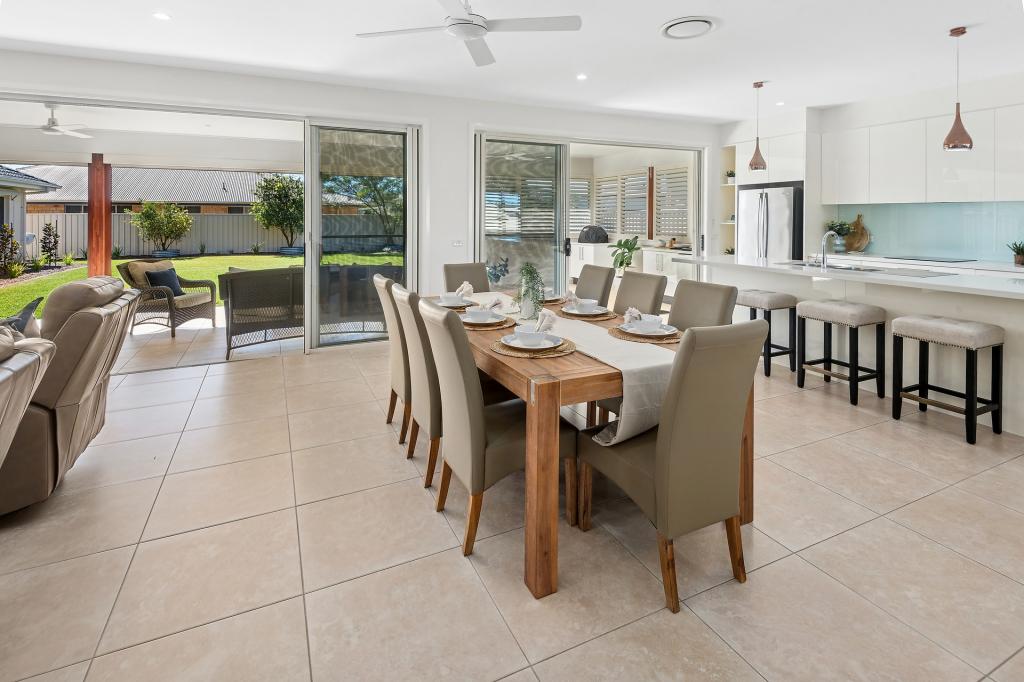 17 Split Solitary Rd, Sapphire Beach, NSW 2450