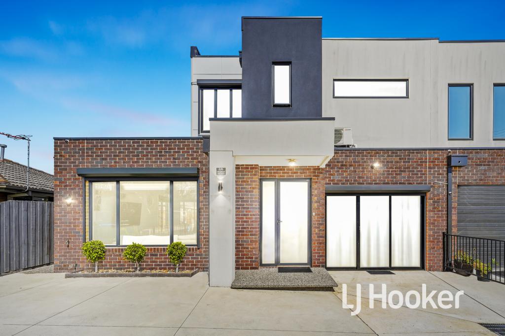 2A WALTER ST, CRANBOURNE, VIC 3977