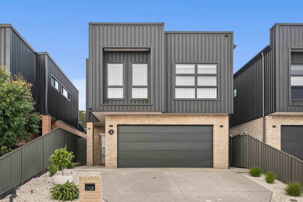 9 BRAE RD, ALBION PARK, NSW 2530