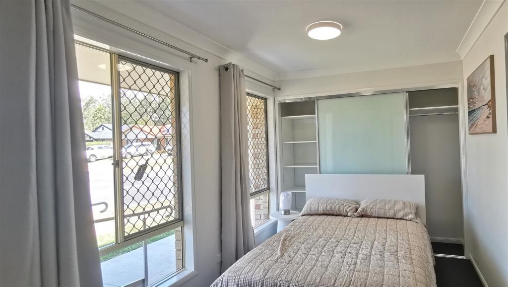1/16 Bullen Cct, Forest Lake, QLD 4078