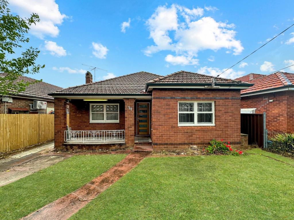 77 Mount Lewis Ave, Punchbowl, NSW 2196