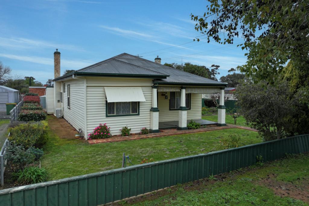 31 Baynes St, Rochester, VIC 3561