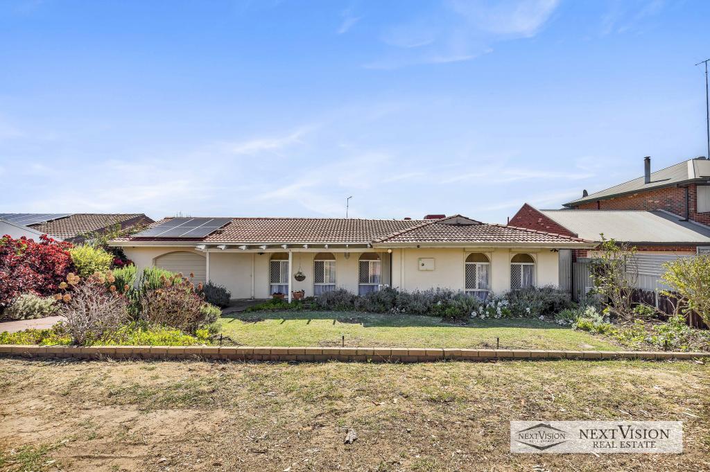 13 Steinbeck Pl, Spearwood, WA 6163