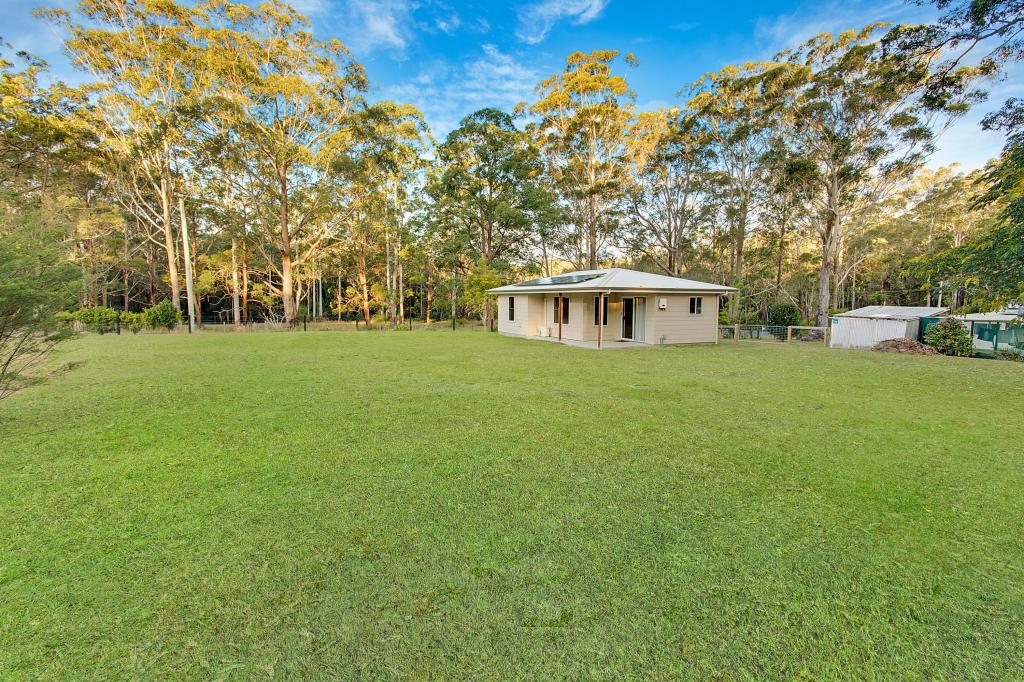 411 Blackhead Rd, Hallidays Point, NSW 2430