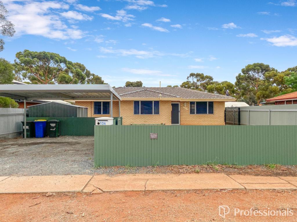 134 Addis St, West Lamington, WA 6430